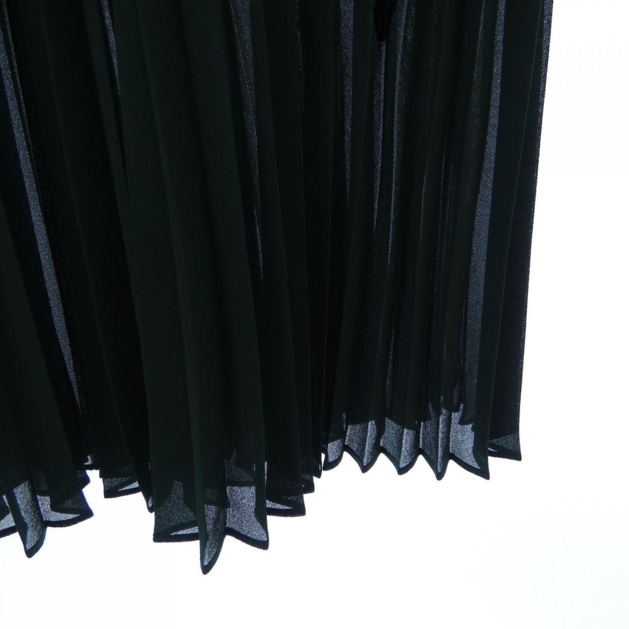 Other Other Self-Portrait Skirt Others Skirts DUTY FREE for USA Size ONE SIZE - 6 Thumbnail