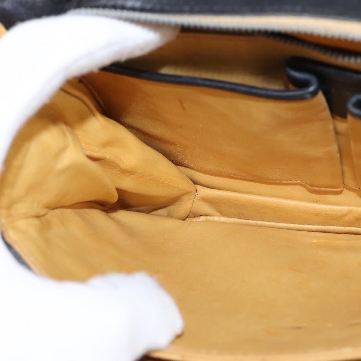 Celine Celine Shoulder Bag Leather Size ONE SIZE - 21 Thumbnail