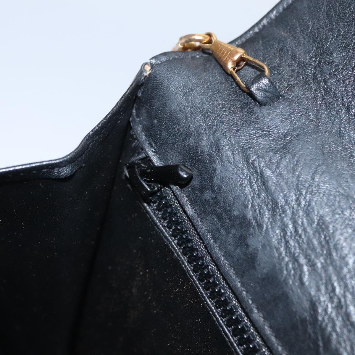 Celine Celine Chain Shoulder Bag Leather Size ONE SIZE - 22 Thumbnail