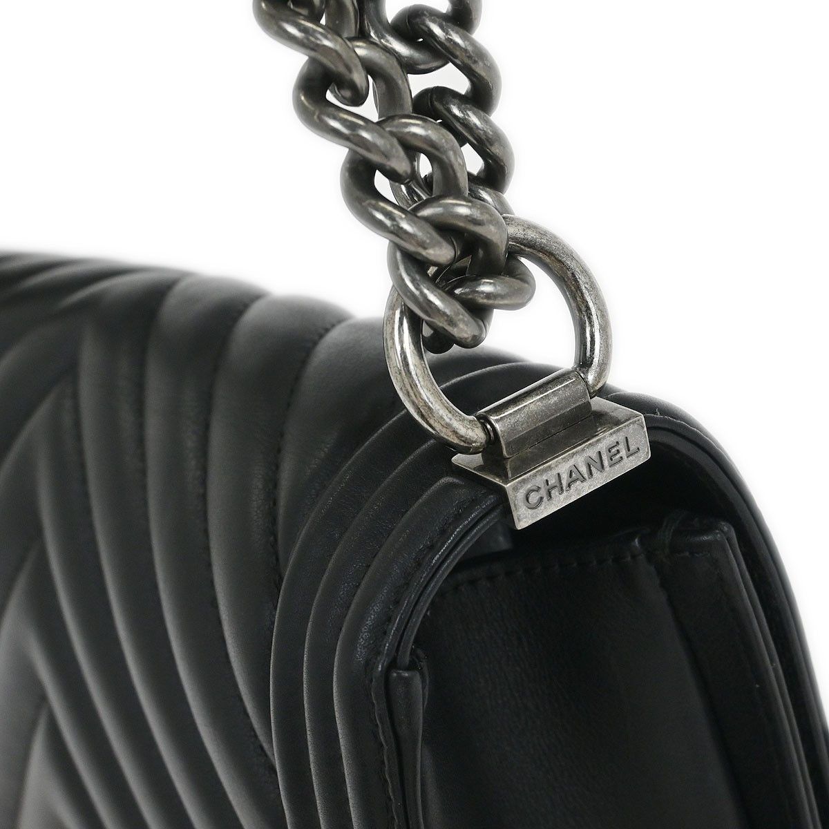 Chanel Chanel Boy Flap Bag Chevron Calfskin Size ONE SIZE - 9 Thumbnail