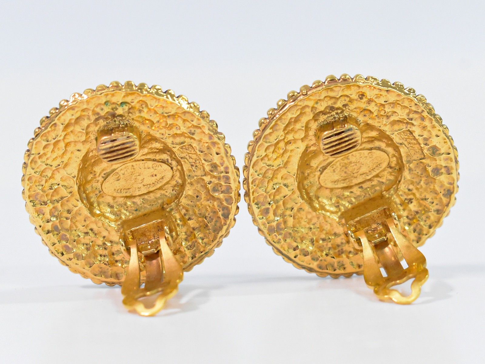 Chanel Chanel Vintage Round CC Clip-On Earrings Metal Size ONE SIZE - 3 Thumbnail