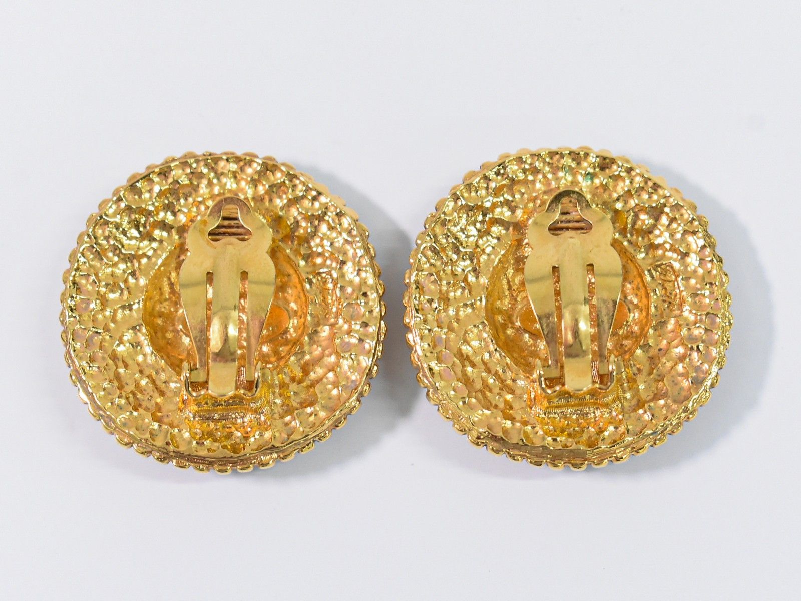Chanel Chanel Vintage Round CC Clip-On Earrings Metal Size ONE SIZE - 2 Thumbnail