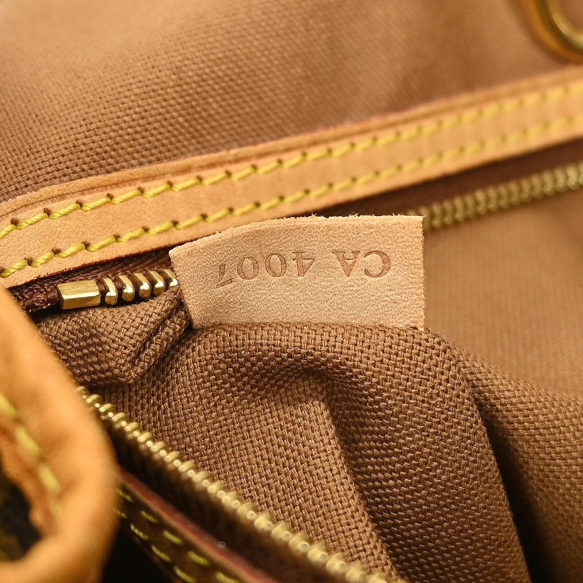 Louis Vuitton Louis Vuitton Batignolles Handbag Monogram Canvas Size ONE SIZE - 5 Thumbnail