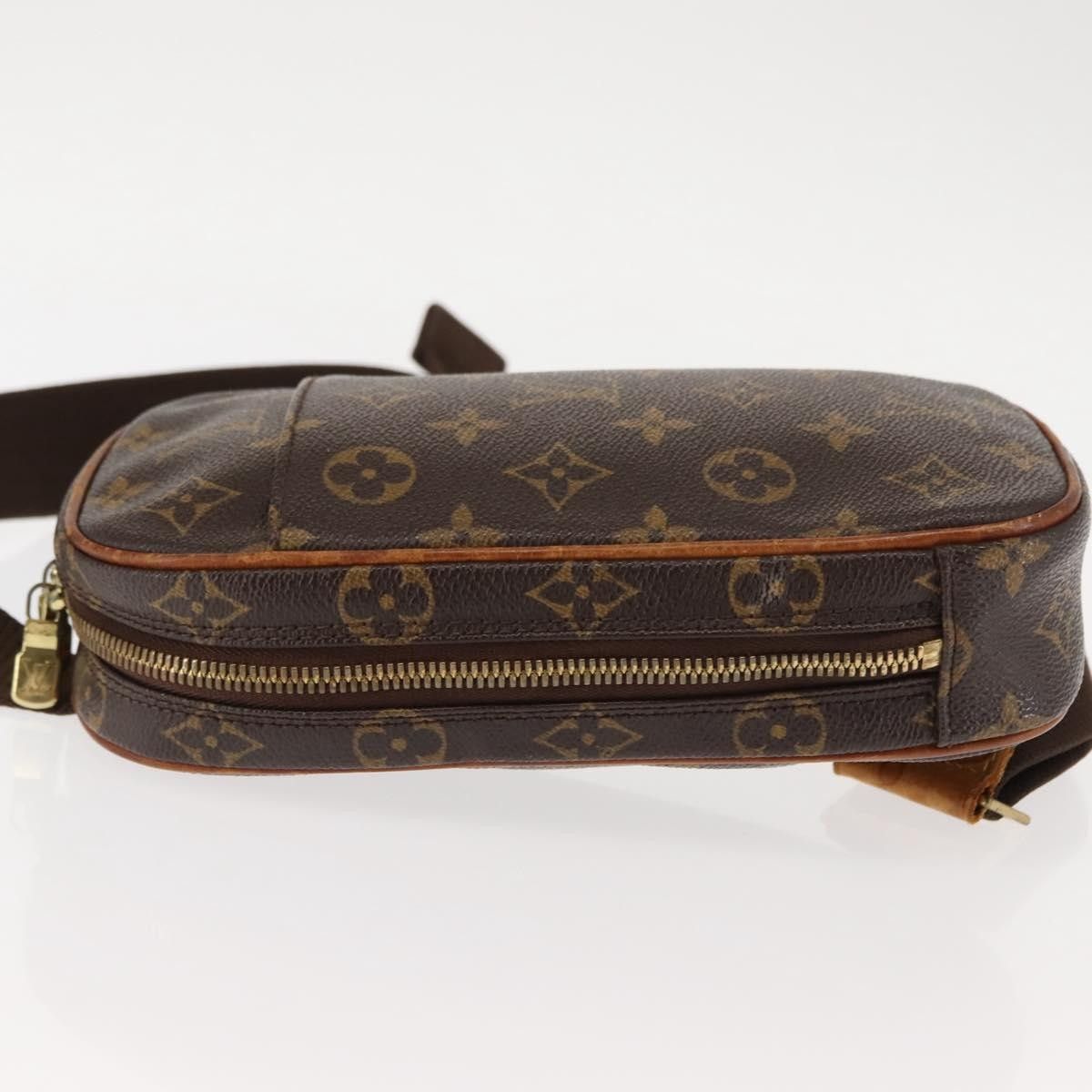 Louis Vuitton Louis Vuitton Pochette Gange Monogram Canvas Size ONE SIZE - 4 Thumbnail