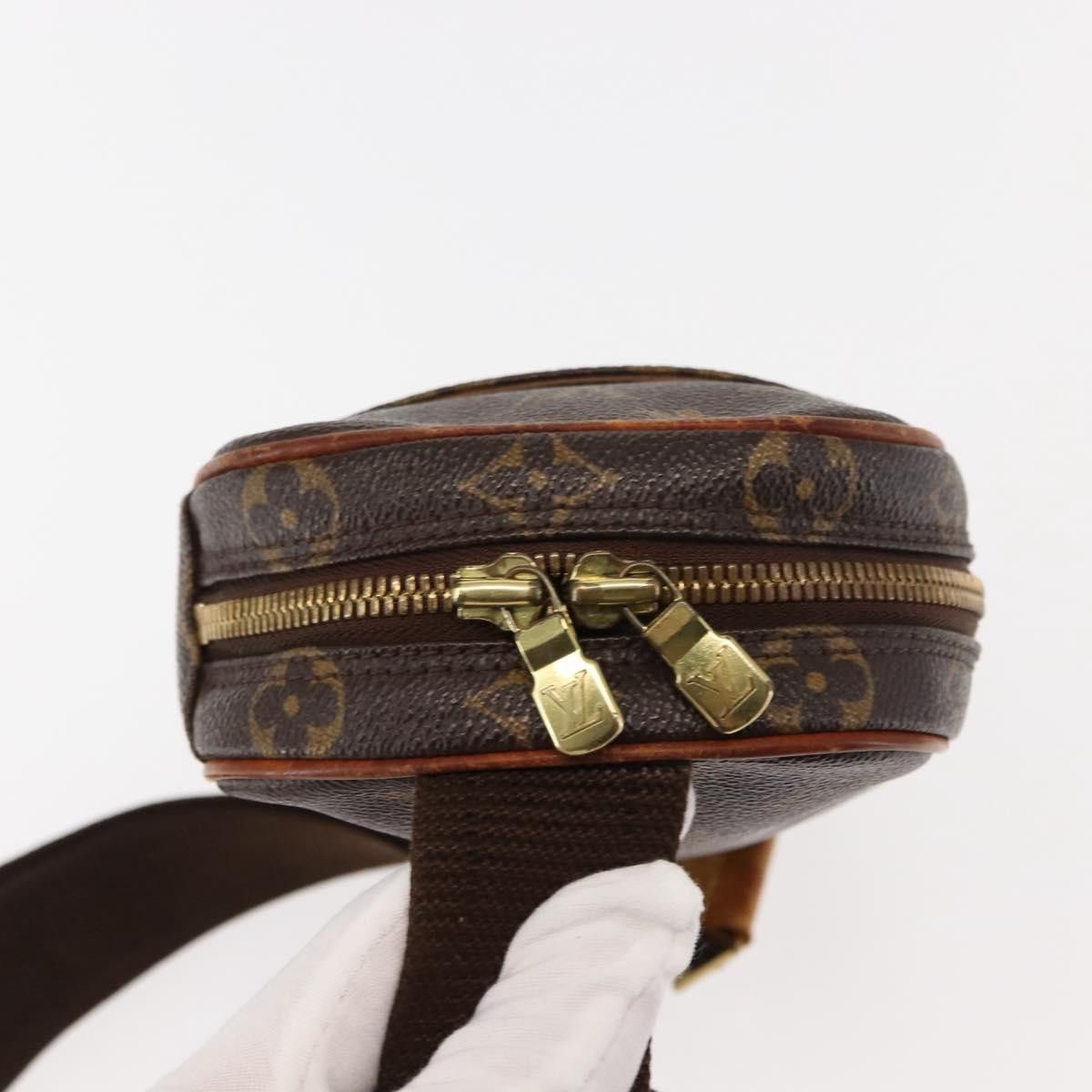 Louis Vuitton Louis Vuitton Pochette Gange Monogram Canvas Size ONE SIZE - 15 Thumbnail