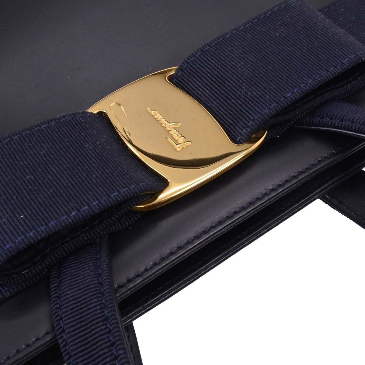 Salvatore Ferragamo Salvatore Ferragamo Convertible Vara Bow Tote Leather Size ONE SIZE - 9 Thumbnail
