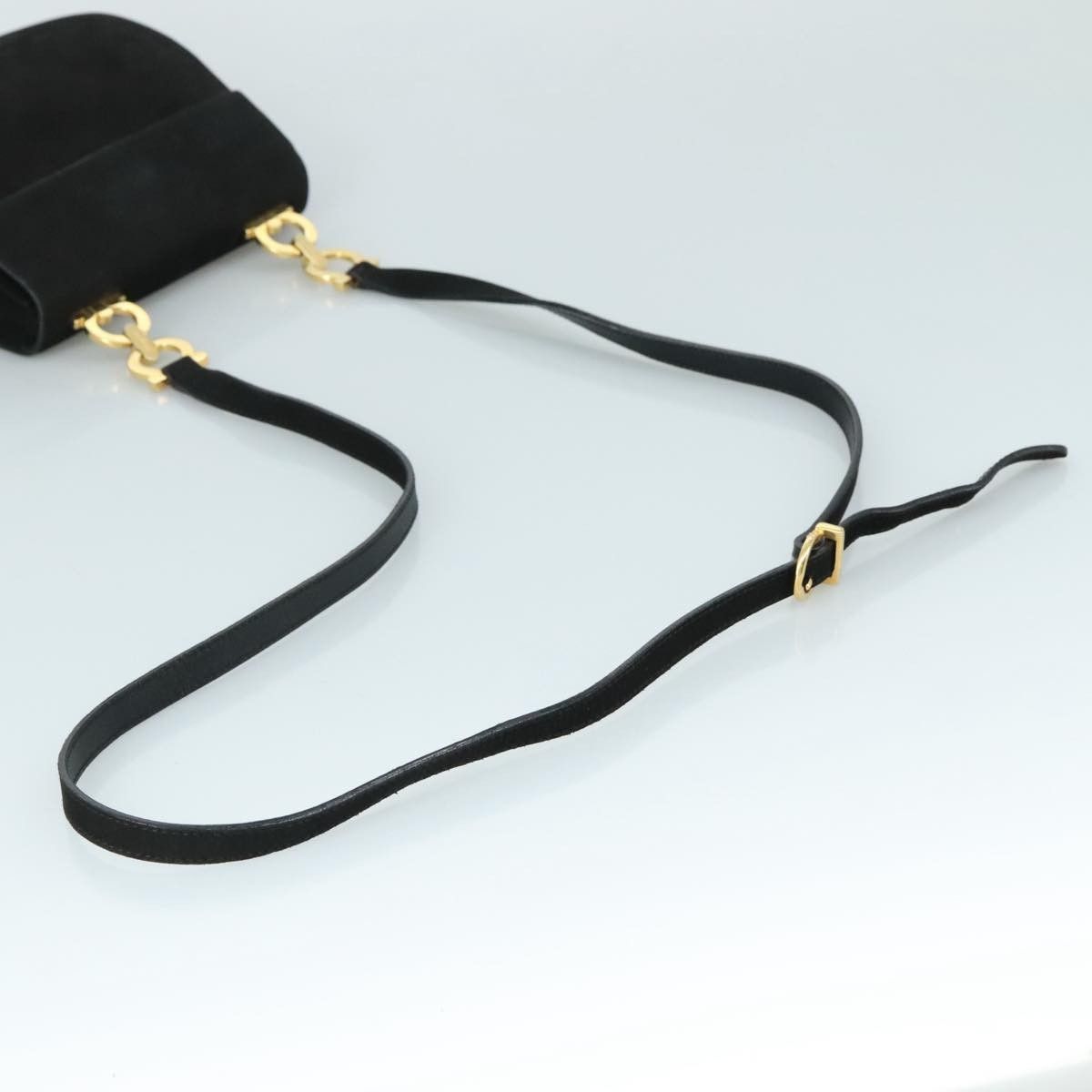 Salvatore Ferragamo Salvatore Ferragamo Gancini Shoulder Bag Suede Size ONE SIZE - 7 Thumbnail