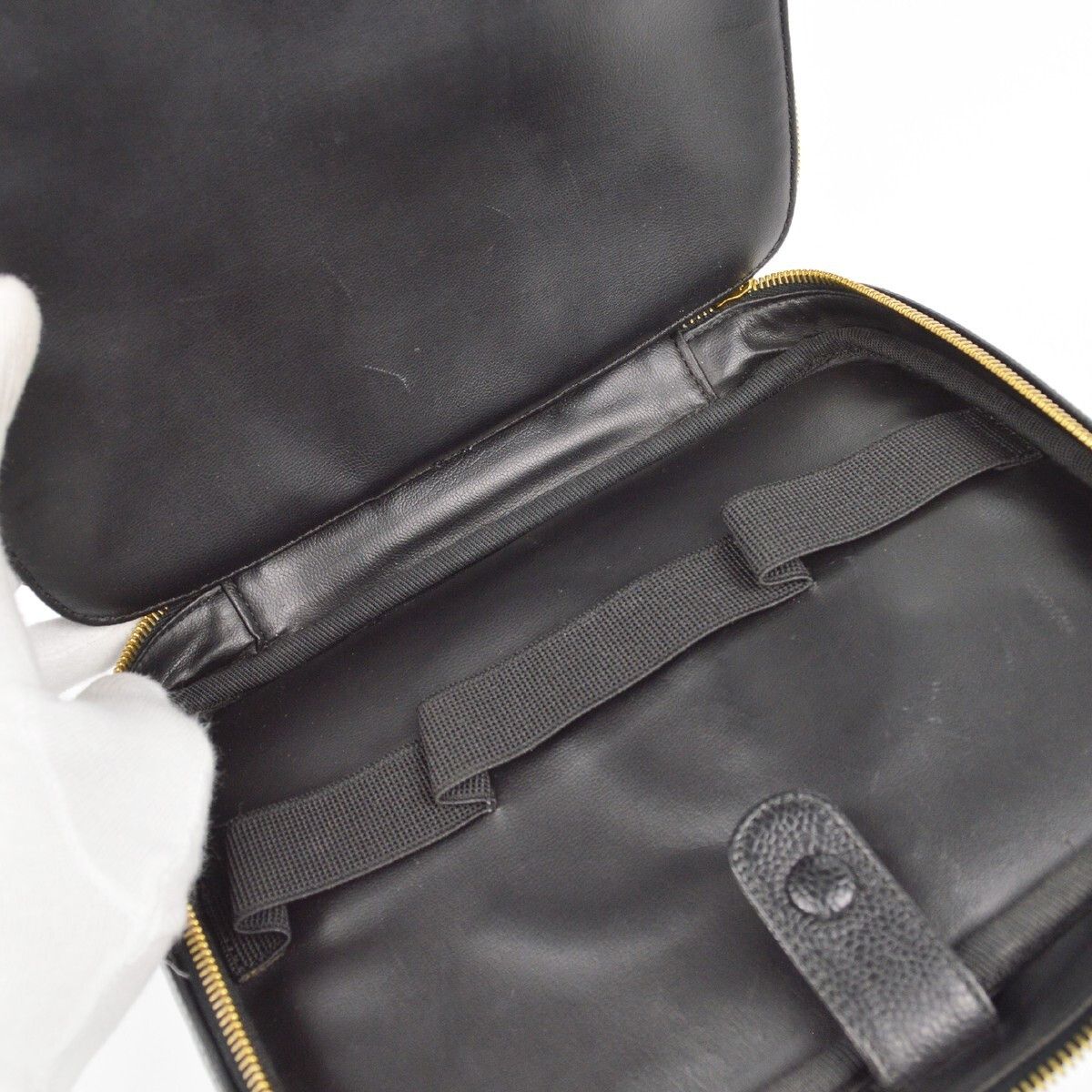 Chanel Chanel Vintage Timeless Zip Around Vanity Case Caviar Size ONE SIZE - 7 Thumbnail