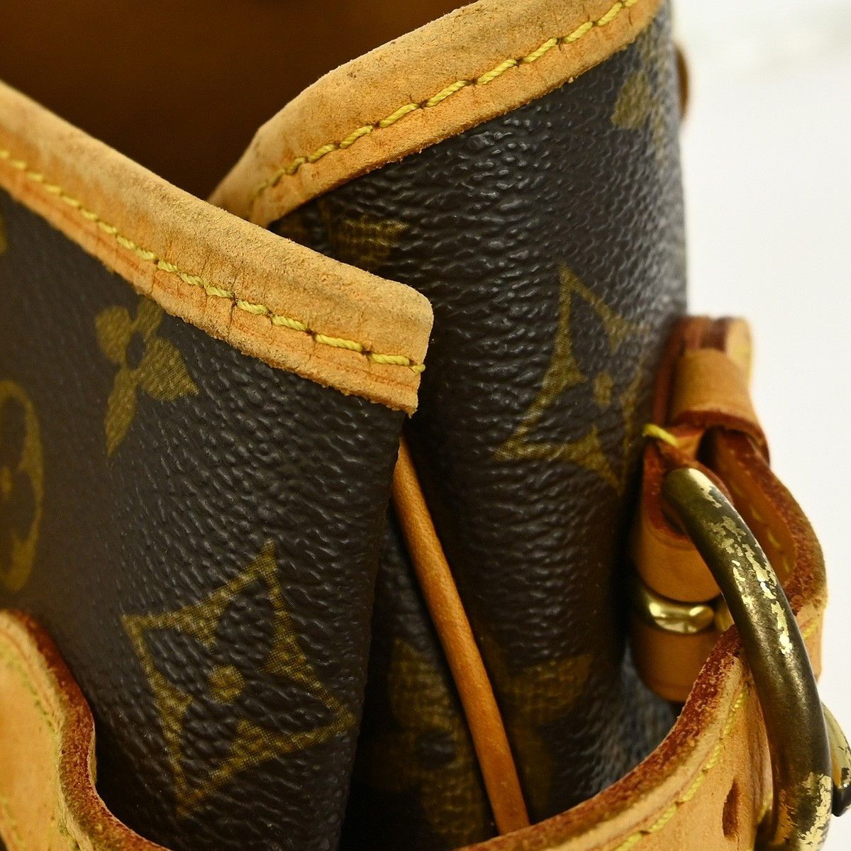 Louis Vuitton Louis Vuitton Batignolles Handbag Monogram Canvas Size ONE SIZE - 9 Thumbnail