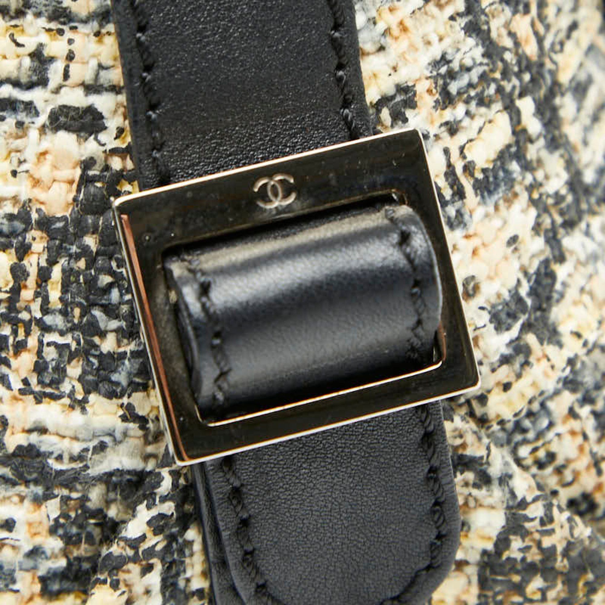 Chanel CHANEL Icon Print Clover One-Shoulder Bag Handbag in Beige and Black Tweed Leather for Women Size ONE SIZE - 13 Thumbnail