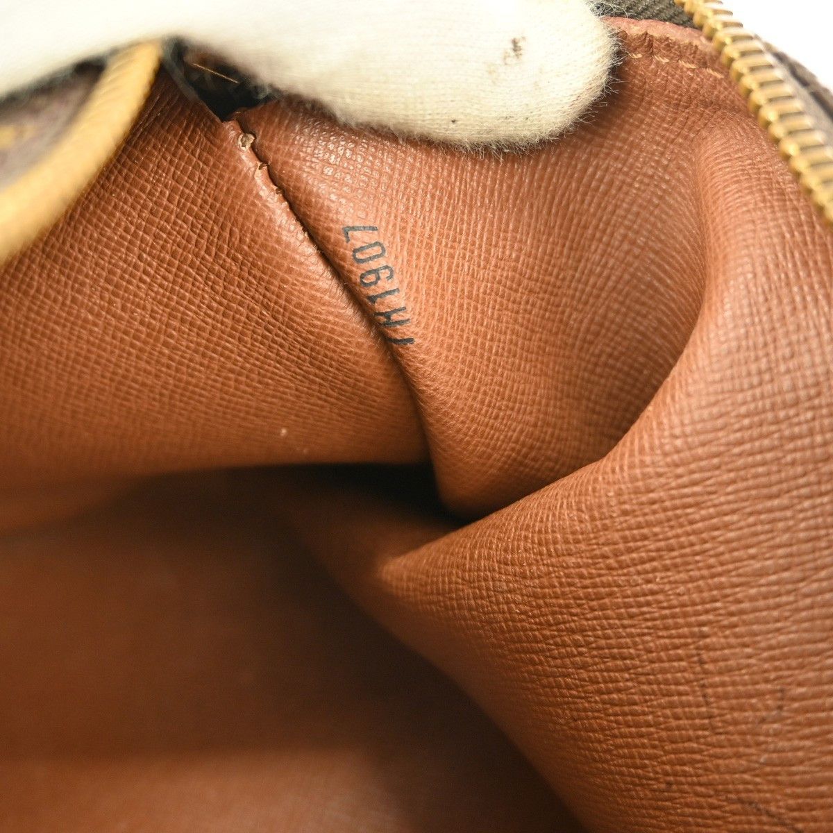 Louis Vuitton Louis Vuitton Papillon Handbag Monogram Canvas Size ONE SIZE - 5 Thumbnail