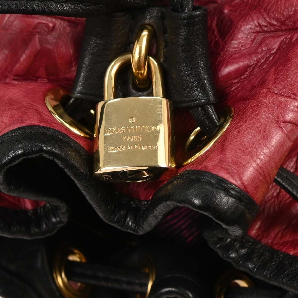 Louis Vuitton Louis Vuitton Double Jeu NeoNoe Bag Monogram Embossed Leather Size ONE SIZE - 9 Thumbnail