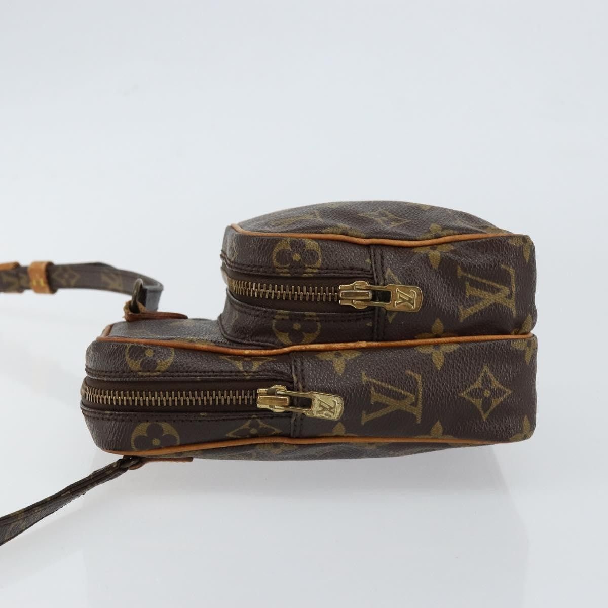 Louis Vuitton Louis Vuitton Amazone Bag Monogram Canvas Size ONE SIZE - 4 Thumbnail