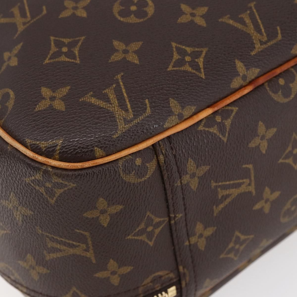 Louis Vuitton Louis Vuitton Excursion Handbag Monogram Canvas Size ONE SIZE - 13 Thumbnail