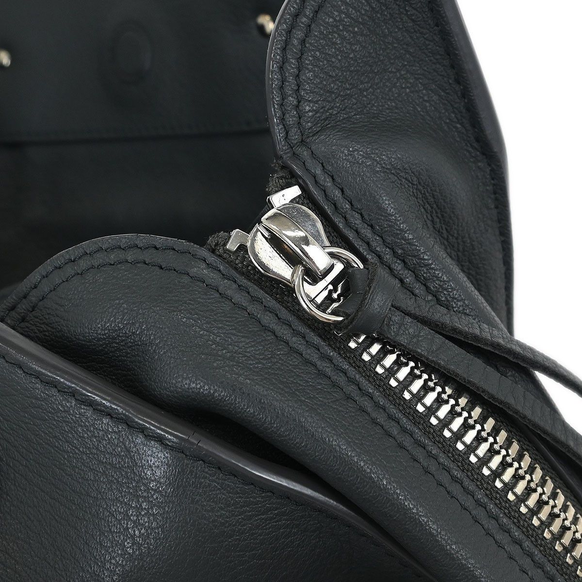 Balenciaga Balenciaga Papier A4 Zip Around Classic Studs Bag Leather Size ONE SIZE - 10 Thumbnail