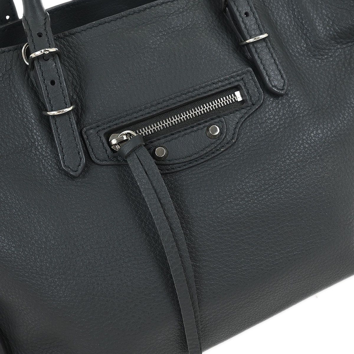 Balenciaga Balenciaga Papier A4 Zip Around Classic Studs Bag Leather Size ONE SIZE - 8 Thumbnail