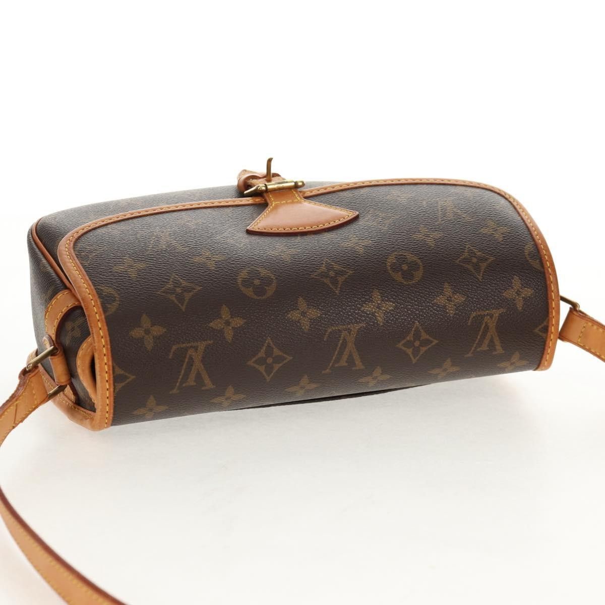 Louis Vuitton Louis Vuitton Sologne Handbag Monogram Canvas Size ONE SIZE - 18 Thumbnail