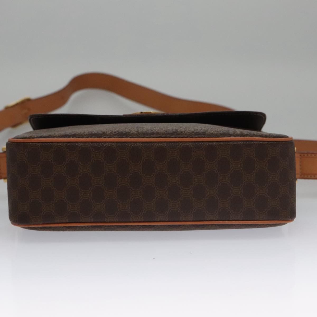 Celine Celine Vintage Macadam Circle Logo Shoulder Bag Canvas and Leather Size ONE SIZE - 4 Thumbnail