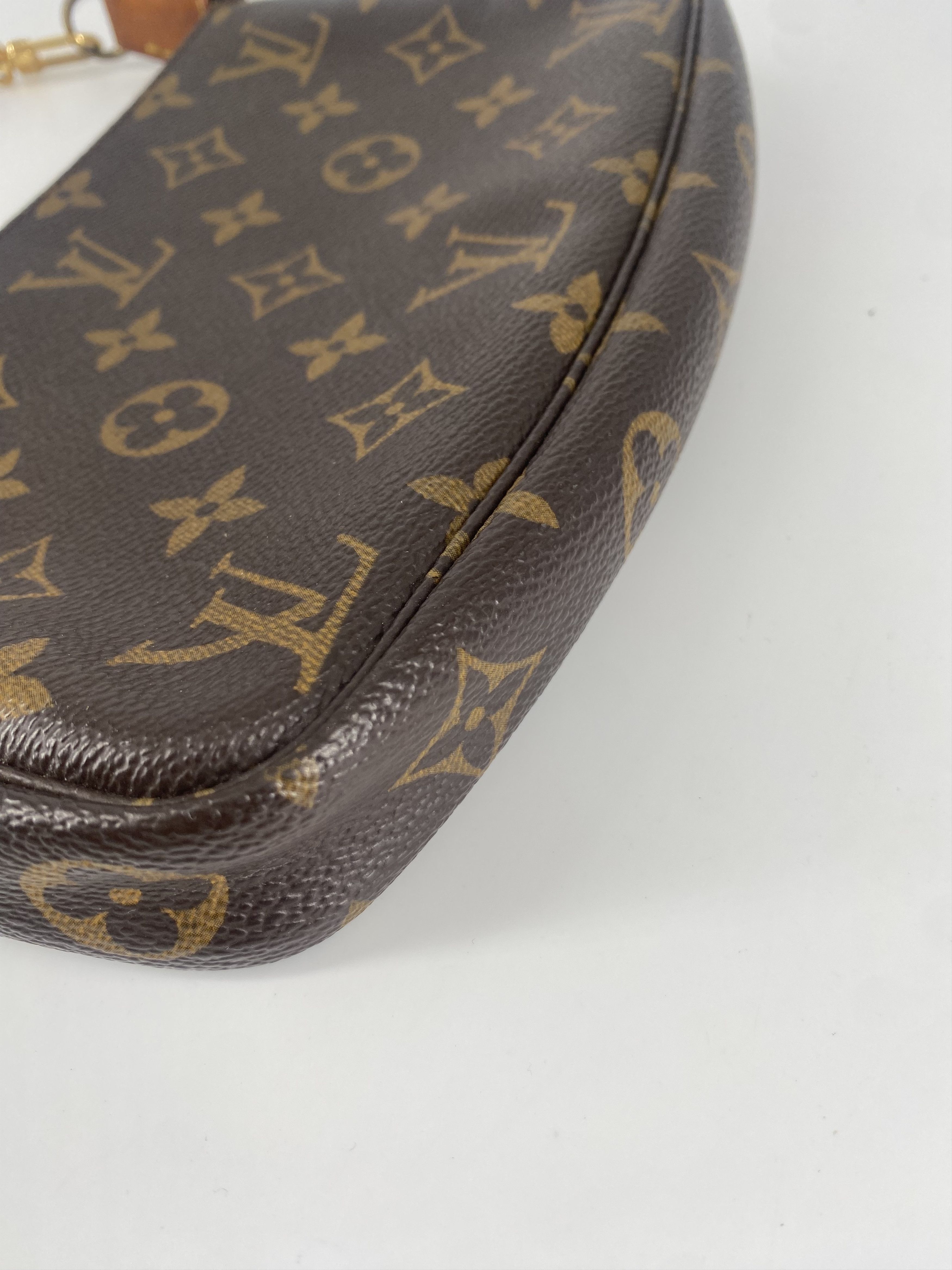 Louis Vuitton Louis Vuitton Pochette Accessoires Monogram Canvas Size ONE SIZE - 7 Thumbnail