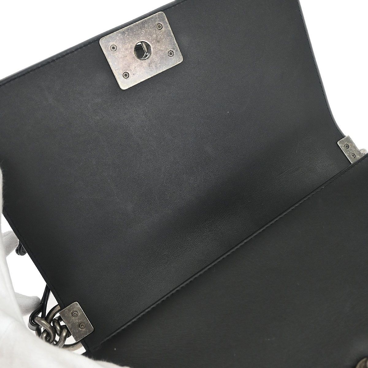 Chanel Chanel Boy Flap Bag Quilted Perforated Lambskin Size ONE SIZE - 10 Thumbnail