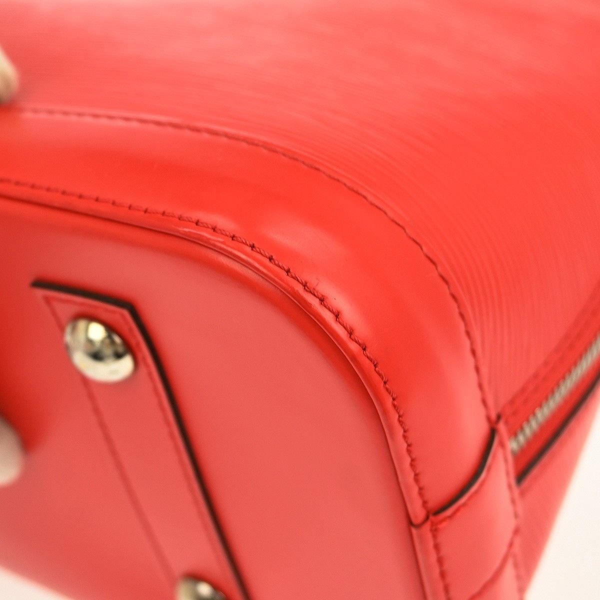Louis Vuitton Louis Vuitton Alma Handbag Epi Leather Size ONE SIZE - 7 Thumbnail