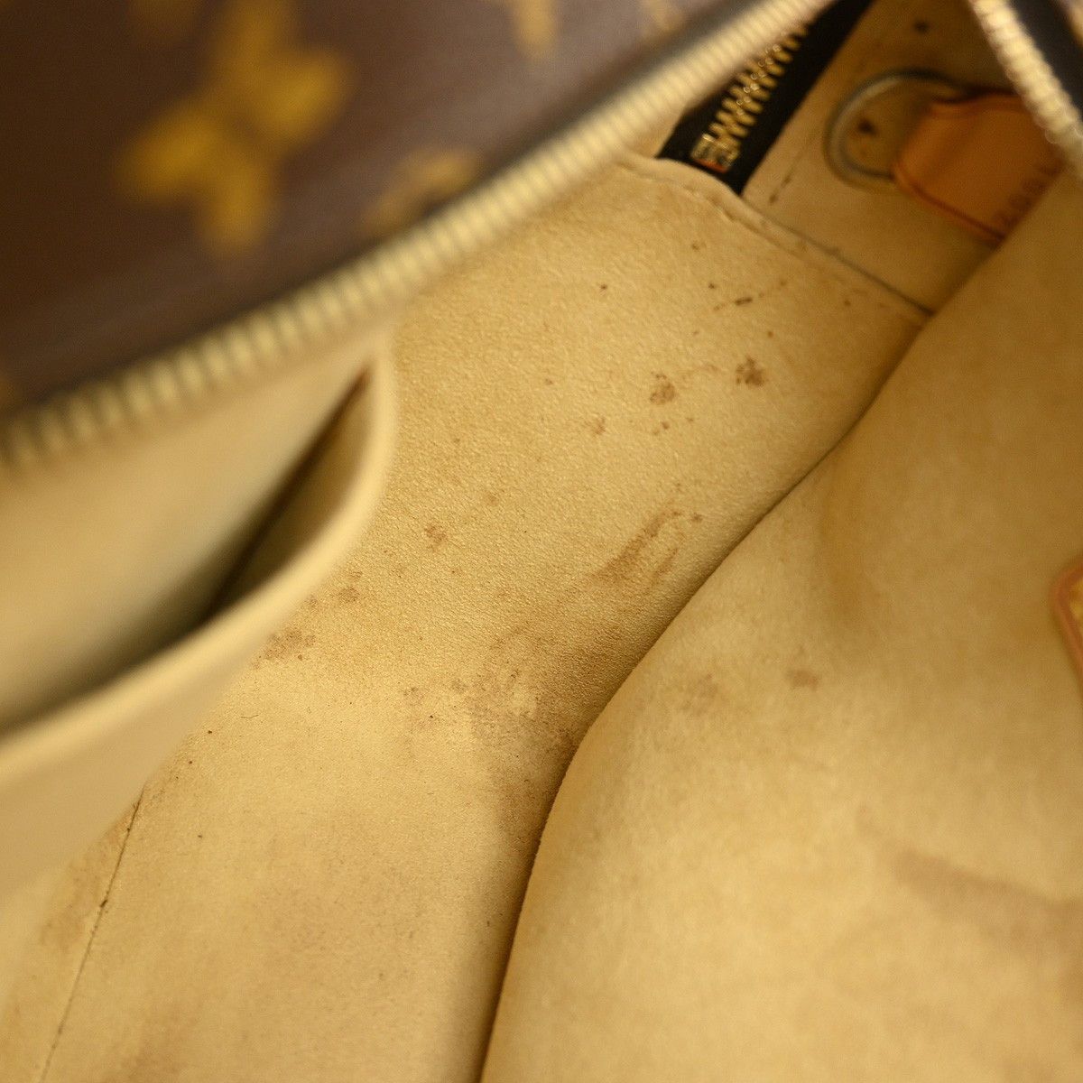 Louis Vuitton Louis Vuitton Cite Handbag Monogram Canvas Size ONE SIZE - 8 Thumbnail