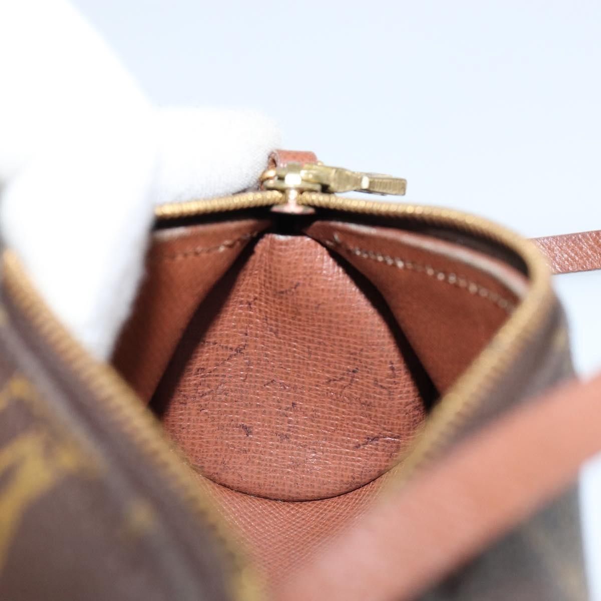 Louis Vuitton Louis Vuitton Papillon Pochette Monogram Canvas Size ONE SIZE - 18 Thumbnail