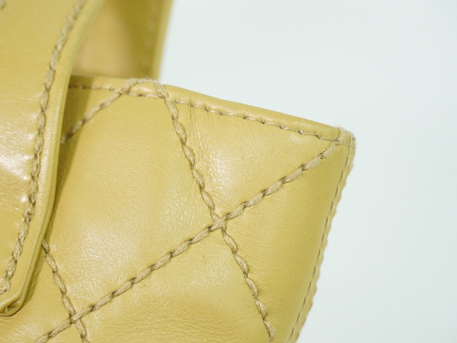Chanel Chanel Surpique Tote Quilted Leather Size ONE SIZE - 14 Thumbnail