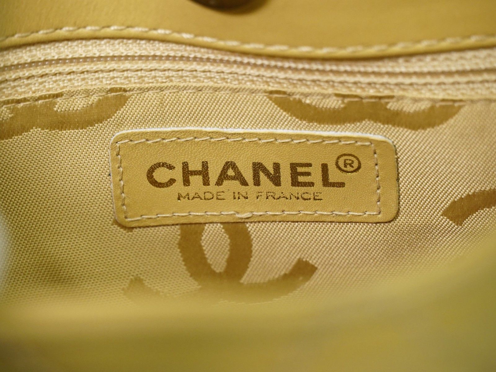 Chanel Chanel Surpique Tote Quilted Leather Size ONE SIZE - 5 Thumbnail