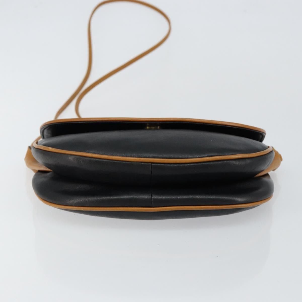 Celine Celine Vintage Flap Shoulder Bag Leather Size ONE SIZE - 14 Thumbnail
