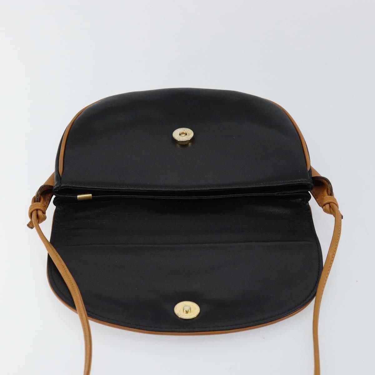 Celine Celine Vintage Flap Shoulder Bag Leather Size ONE SIZE - 20 Thumbnail