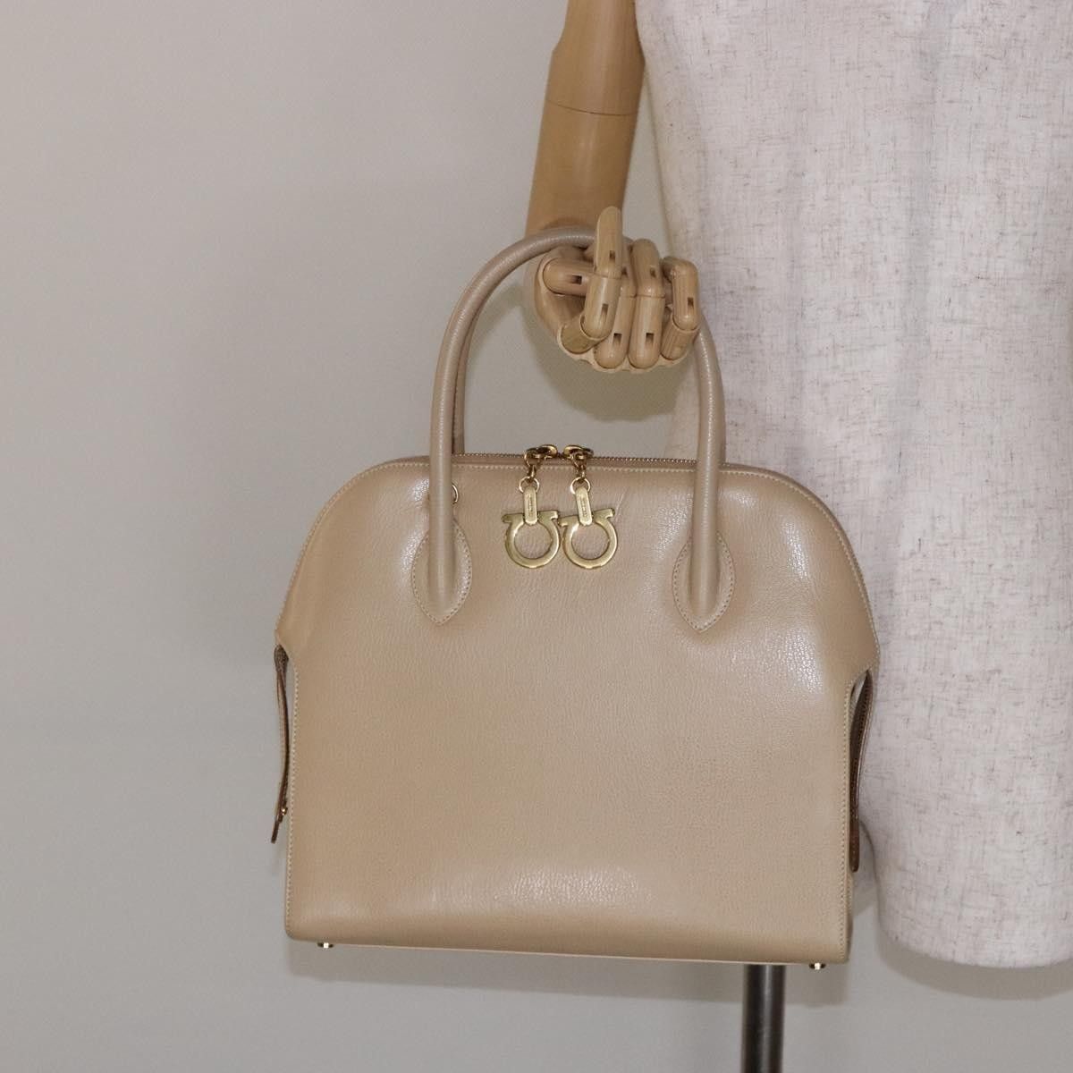 Salvatore Ferragamo Salvatore Ferragamo Convertible Dome Gancini Leather Size ONE SIZE - 14 Thumbnail