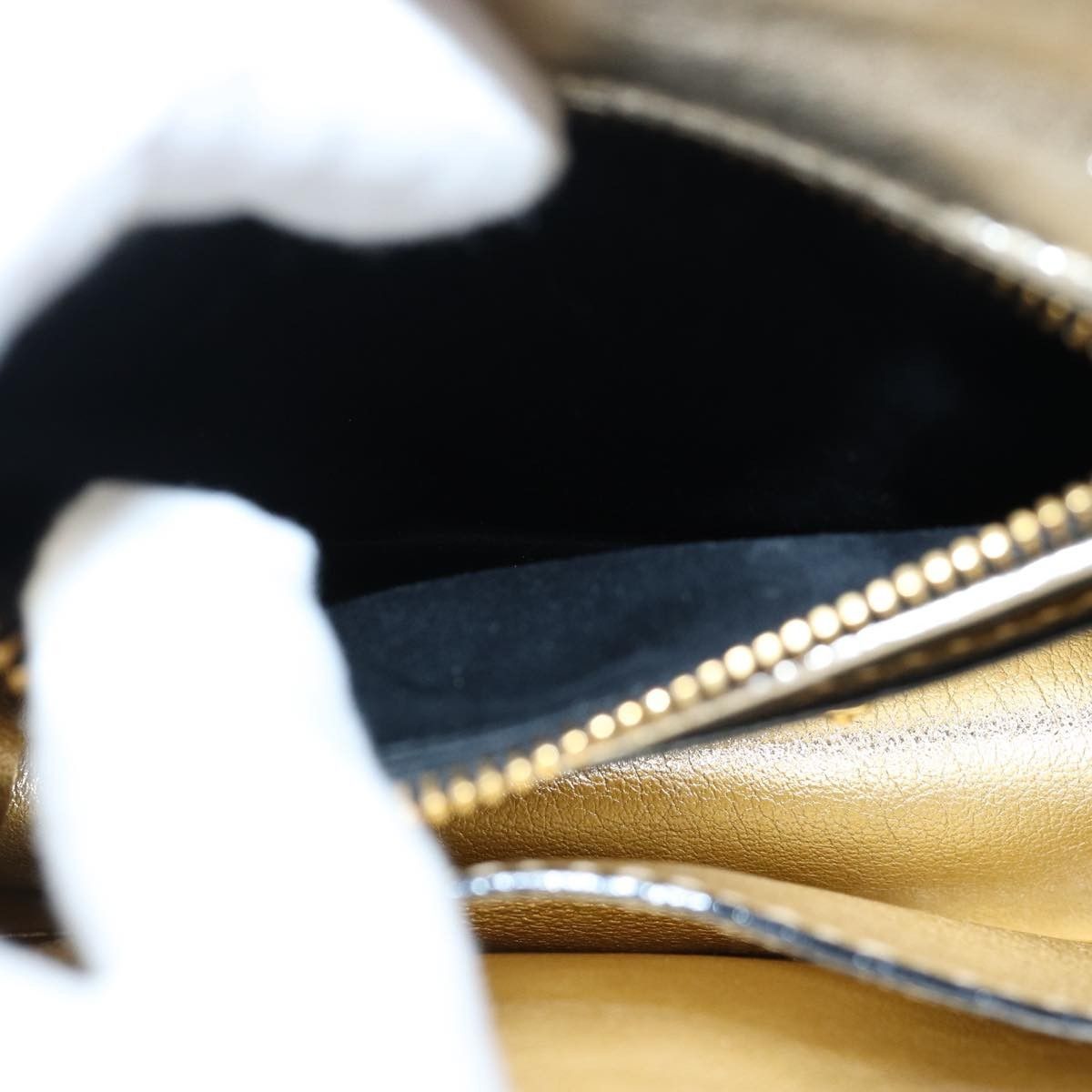 Miu Miu Miu Miu Madras Convertible Compartment Top Handle Bag Leather Size ONE SIZE - 23 Thumbnail