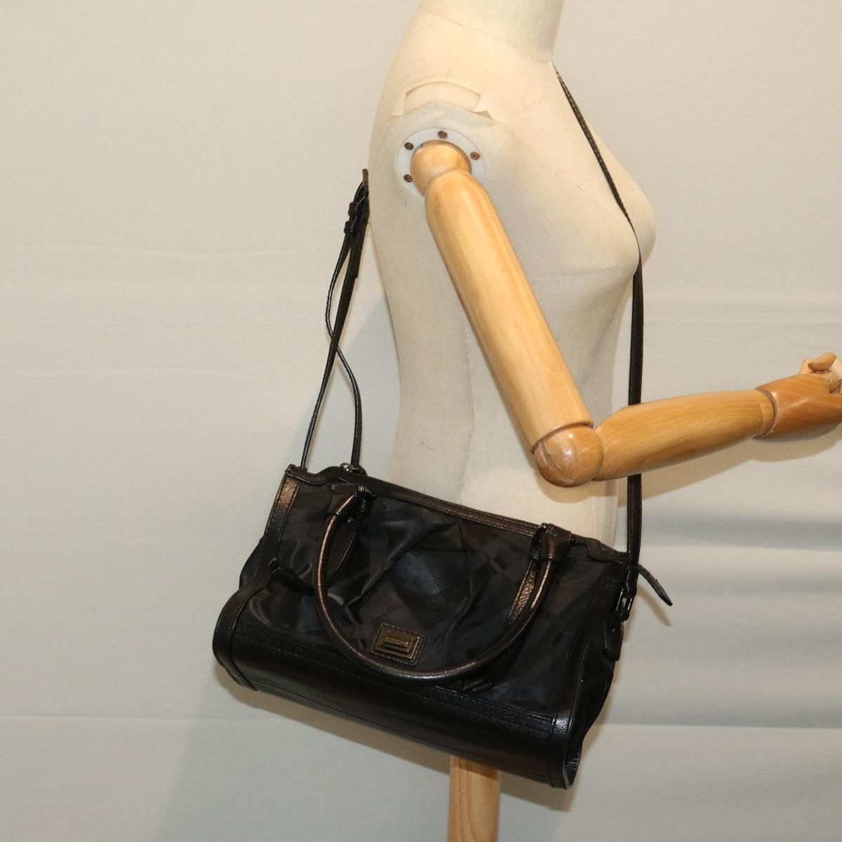 Burberry Burberry Vintage Handbag Nylon Size ONE SIZE - 14 Thumbnail