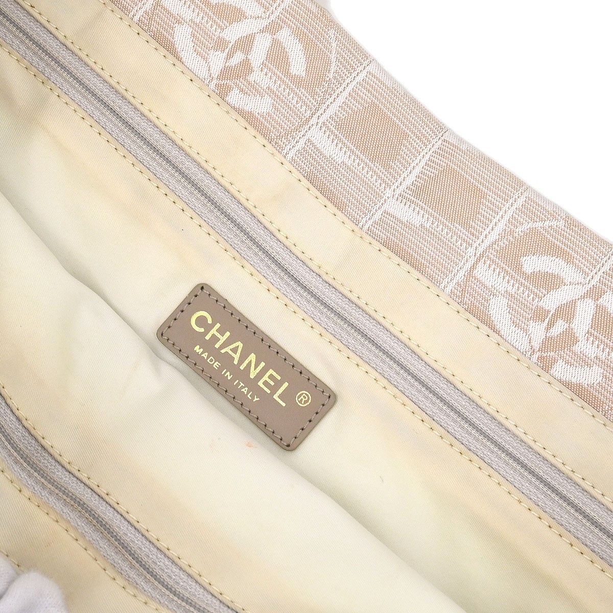 Chanel Chanel Travel Line Tote Nylon Size ONE SIZE - 4 Thumbnail