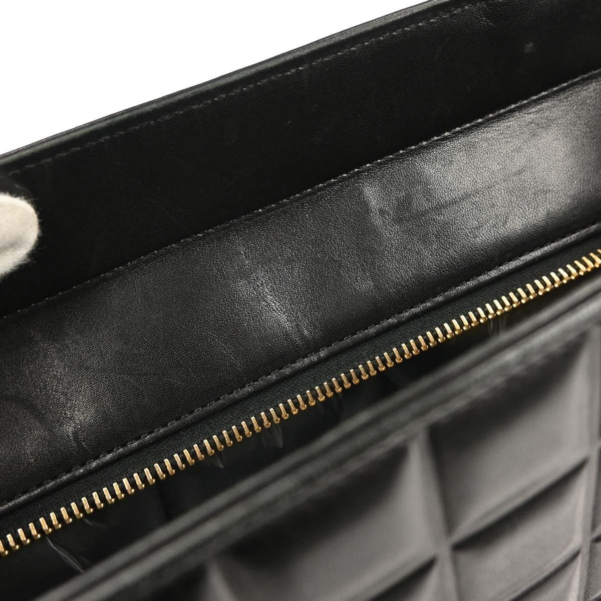 Chanel Chanel Chocolate Bar CC Tote Quilted Leather Size ONE SIZE - 9 Thumbnail