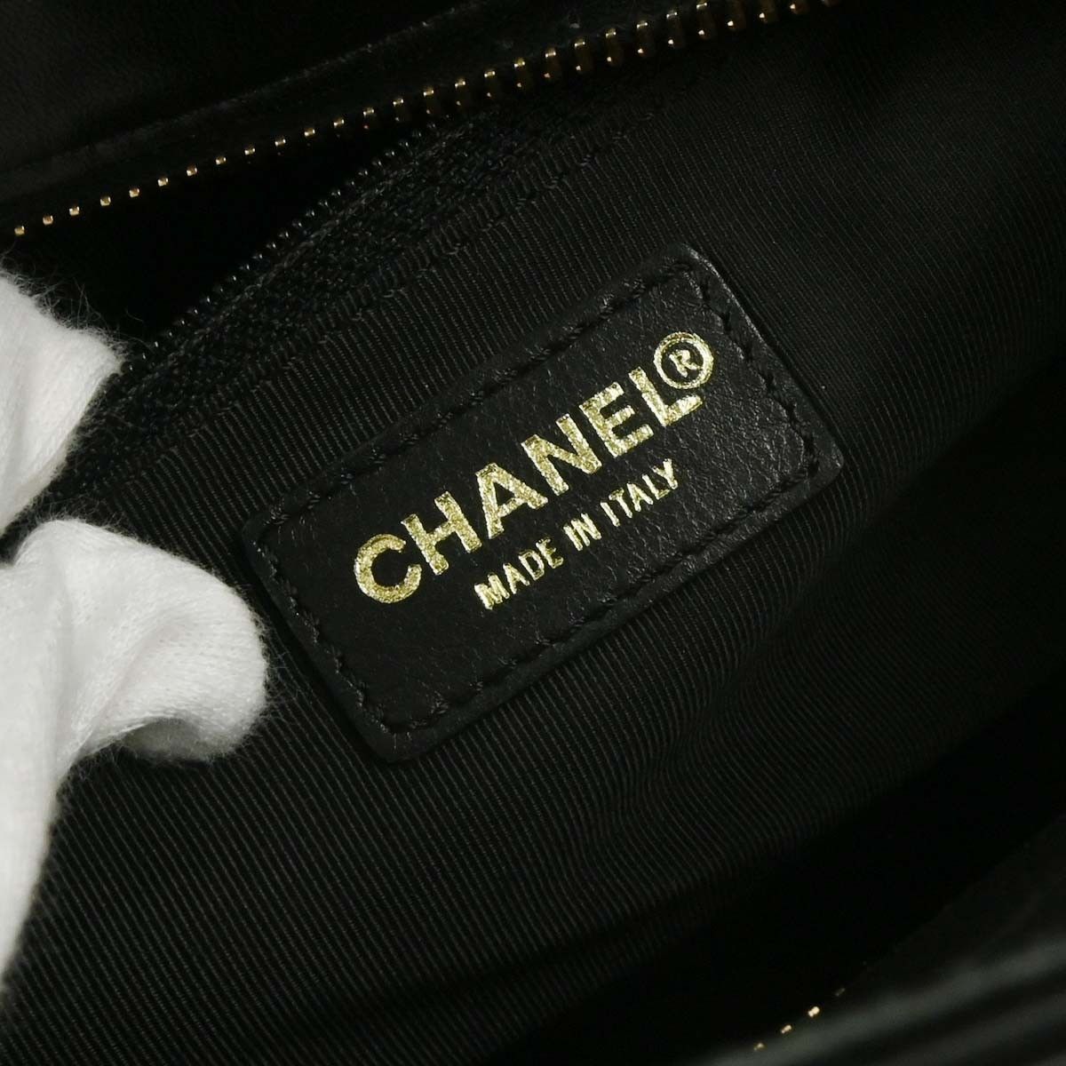 Chanel Chanel Chocolate Bar CC Tote Quilted Leather Size ONE SIZE - 6 Thumbnail
