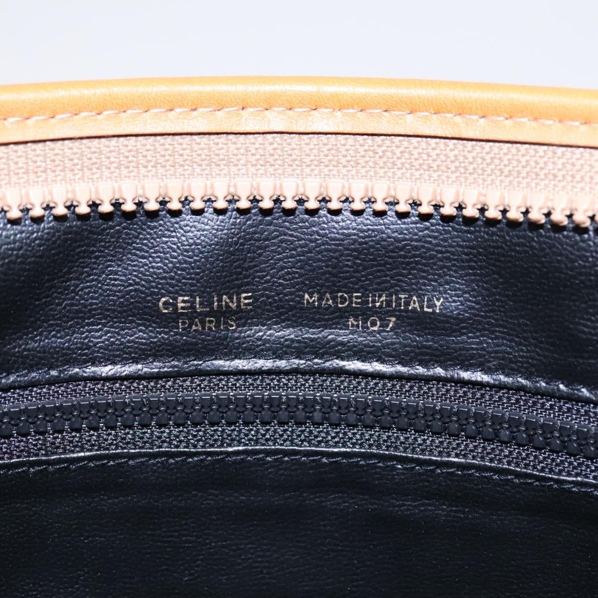 Celine Celine Logo Triomphe Pouch Leather Size ONE SIZE - 6 Thumbnail