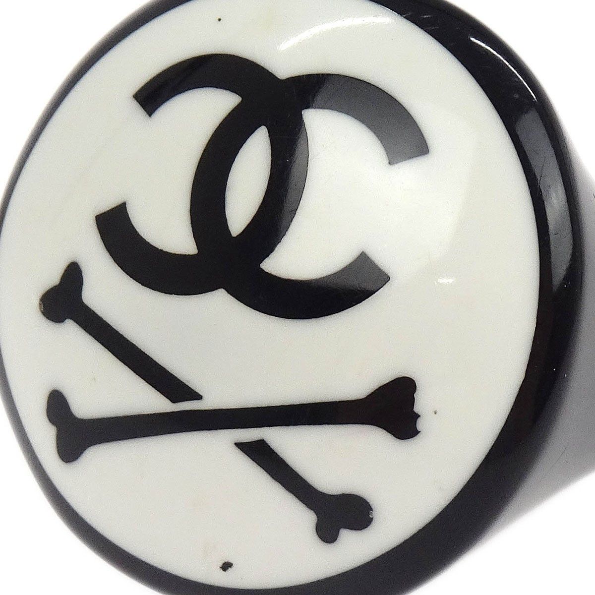 Chanel Chanel Vintage CC Bones Ring Resin Size ONE SIZE - 3 Thumbnail
