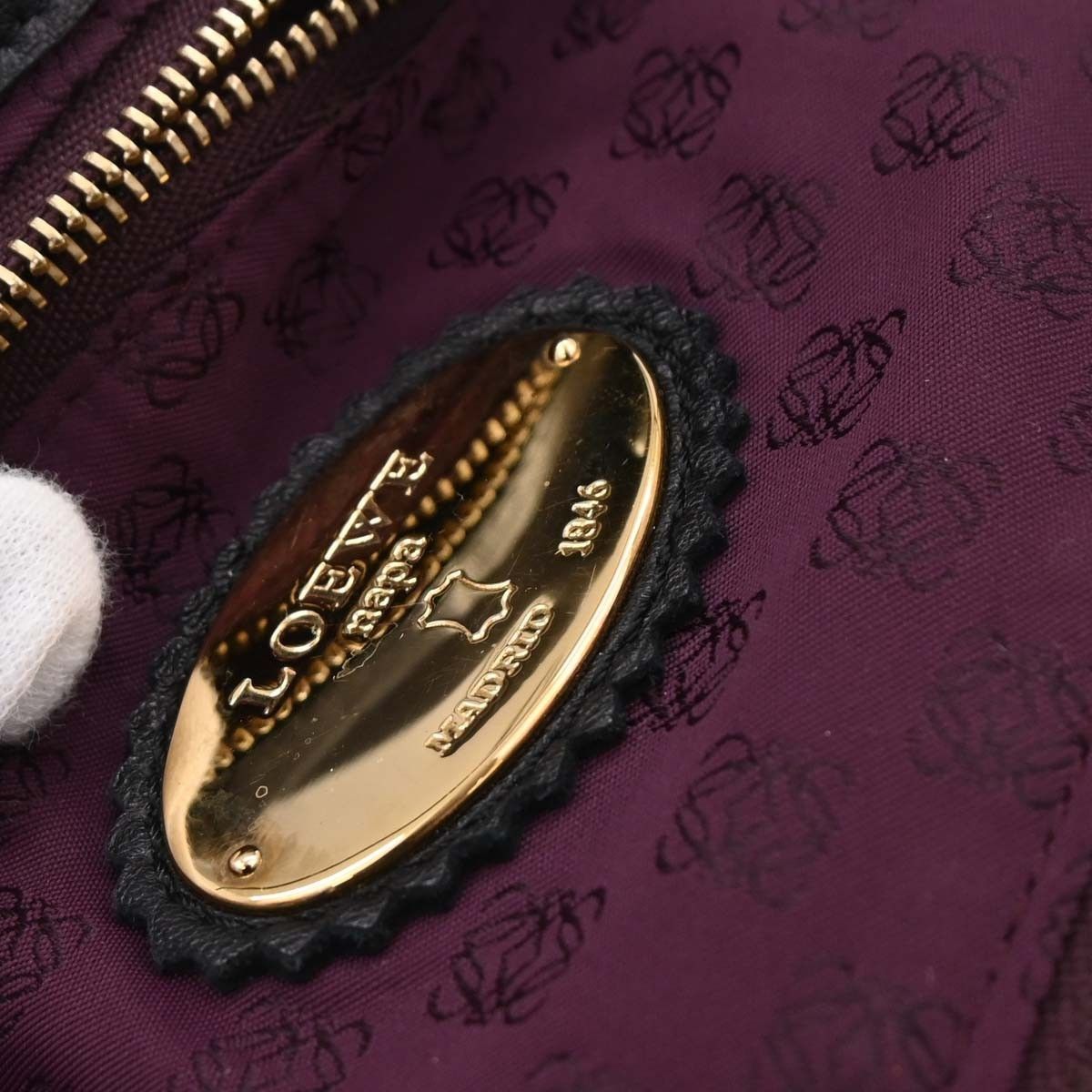 Loewe Loewe Anagram Logo Nappa Aire Hand Bag Leather Size ONE SIZE - 4 Thumbnail