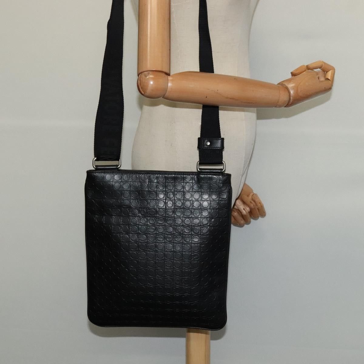 Salvatore Ferragamo Salvatore Ferragamo Gancini Shoulder Bag Leather Size ONE SIZE - 12 Thumbnail