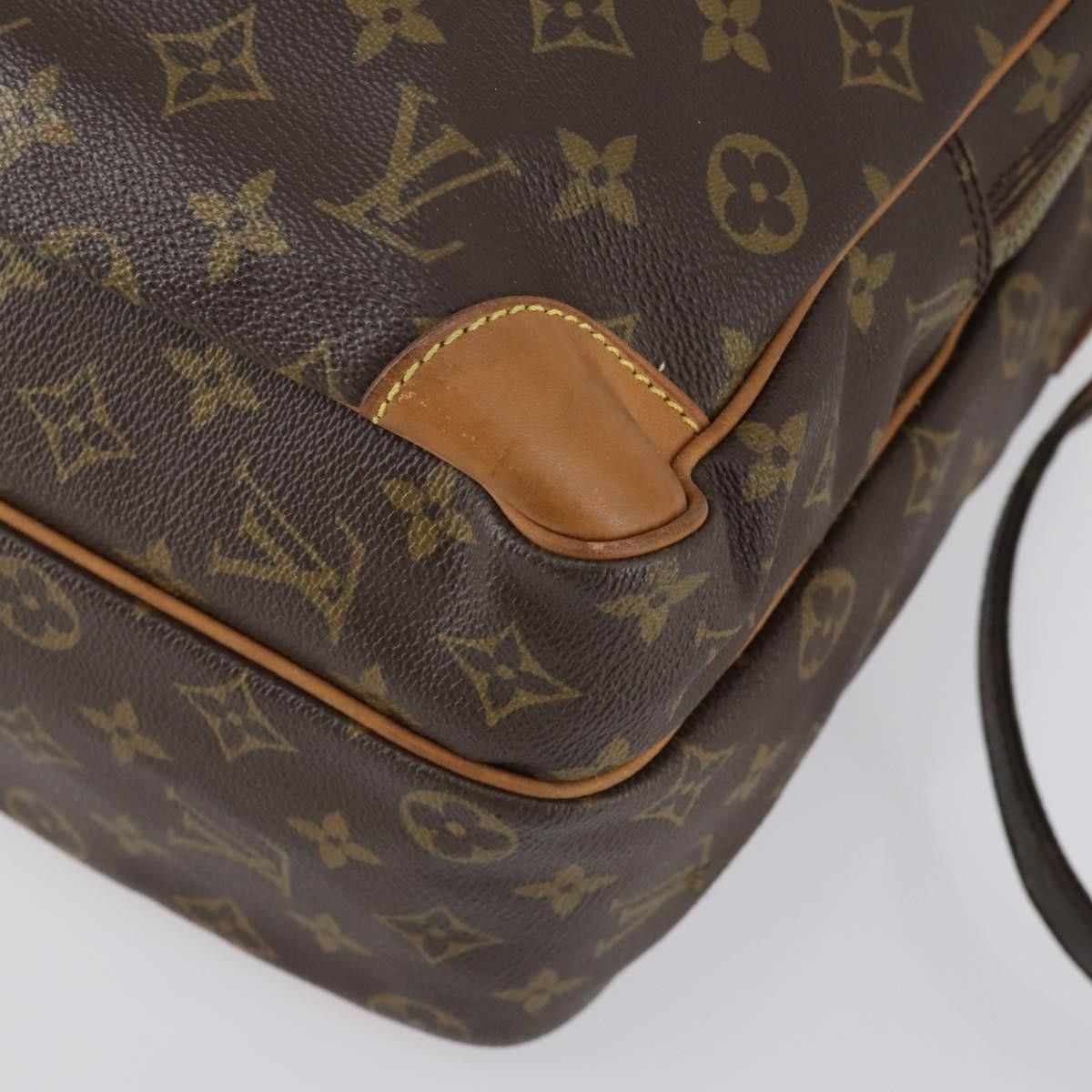 Louis Vuitton Louis Vuitton Amazone Bag Monogram Canvas Size ONE SIZE - 8 Thumbnail