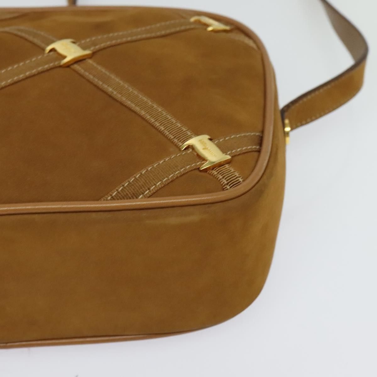 Salvatore Ferragamo Salvatore Ferragamo Vala Shoulder Bag Suede Size ONE SIZE - 9 Thumbnail