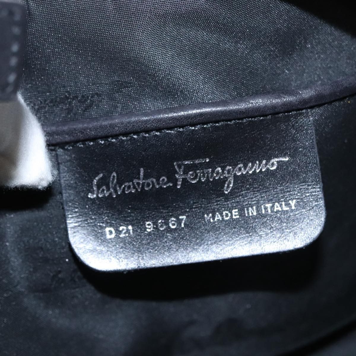 Salvatore Ferragamo Salvatore Ferragamo Shoulder Wool Size ONE SIZE - 6 Thumbnail