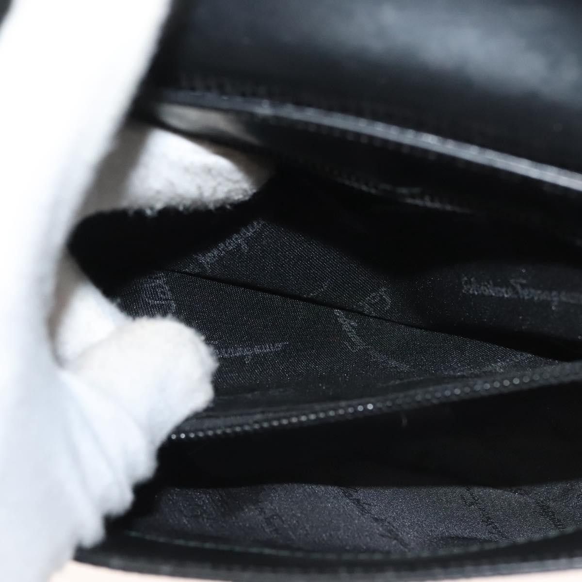 Salvatore Ferragamo Salvatore Ferragamo Gancini Shoulder Bag Leather Size ONE SIZE - 21 Thumbnail