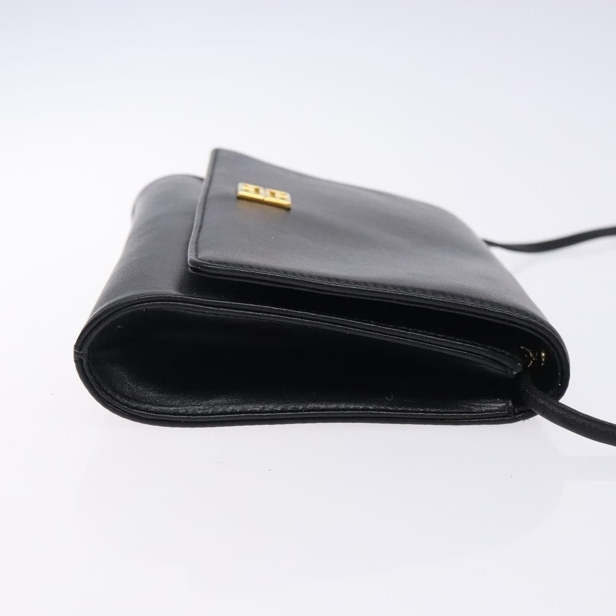 Givenchy Givenchy Vintage 4G shoulder bag Leather Size ONE SIZE - 3 Thumbnail