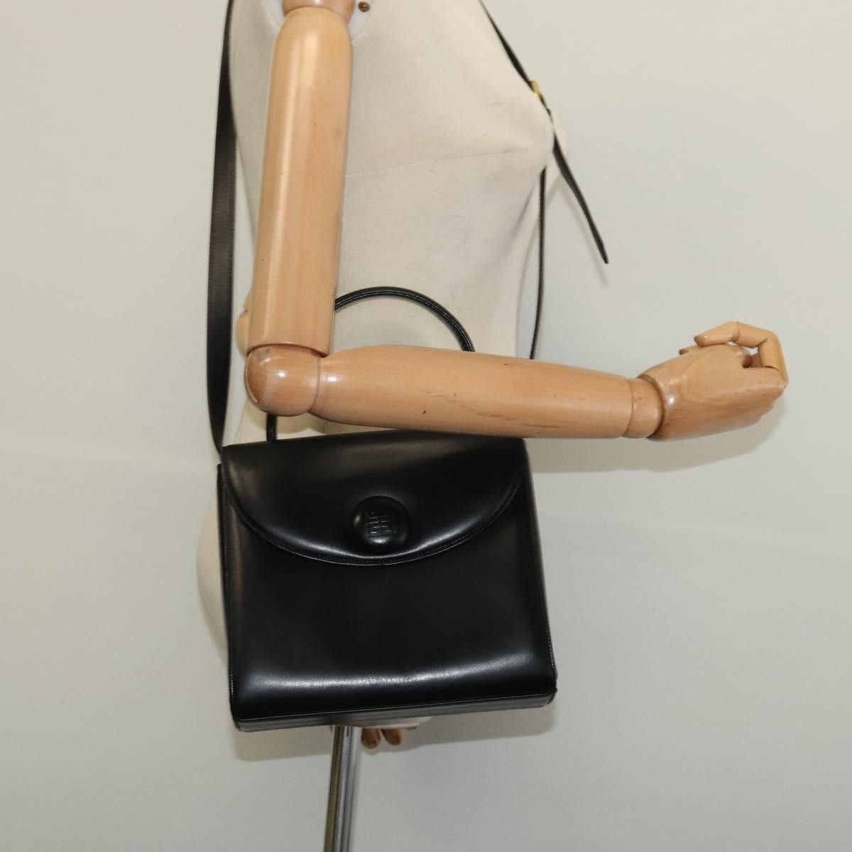 Givenchy Givenchy Vintage 4G handbag Leather Size ONE SIZE - 13 Thumbnail