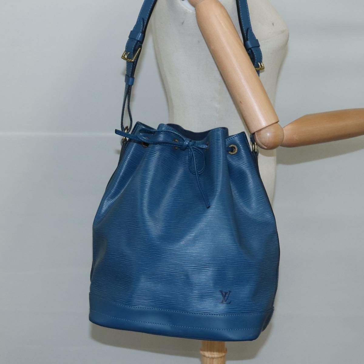 Louis Vuitton Louis Vuitton Noe Handbag Epi leather Size ONE SIZE - 14 Thumbnail