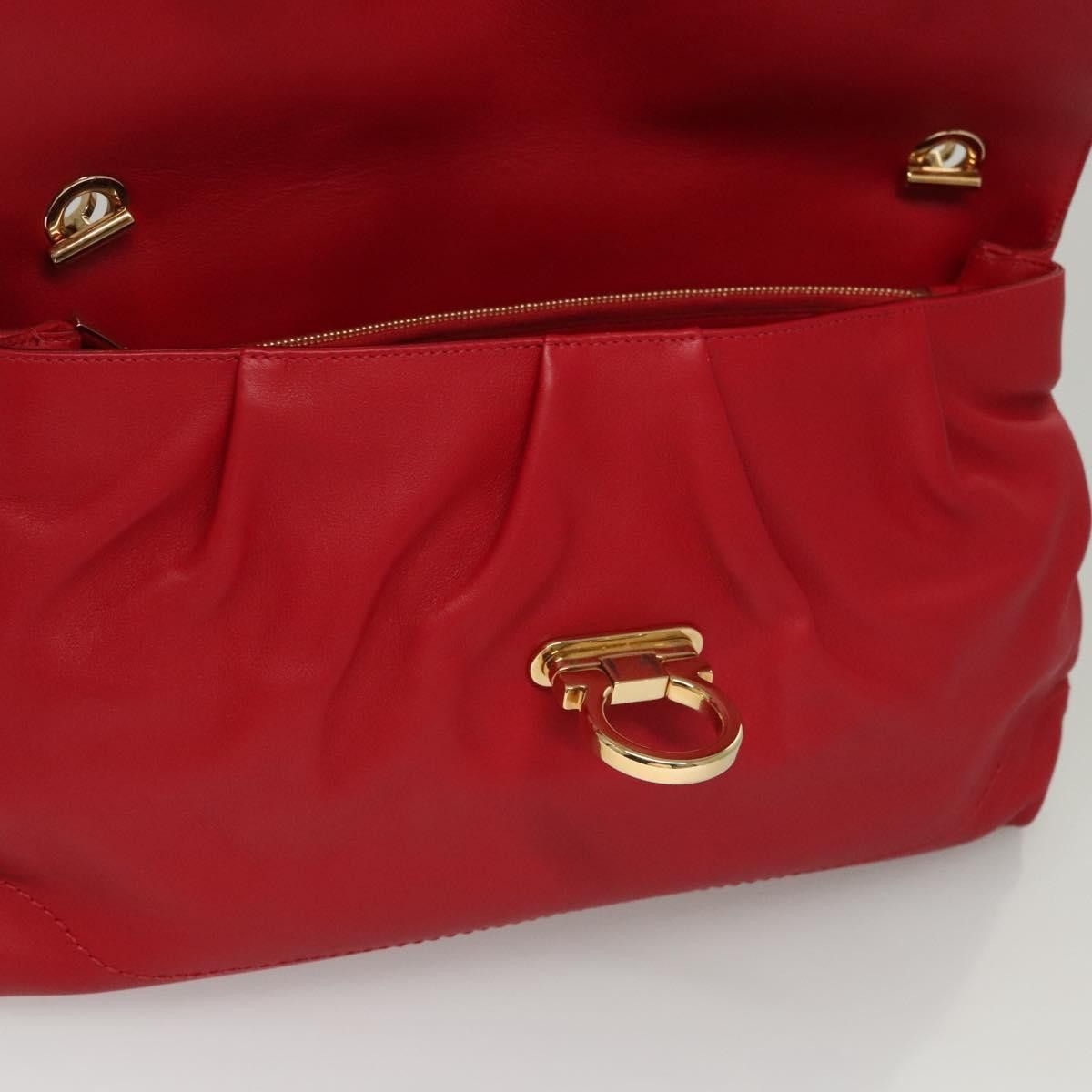 Salvatore Ferragamo Salvatore Ferragamo Gancini Chain Shoulder bag Leather Size ONE SIZE - 20 Thumbnail