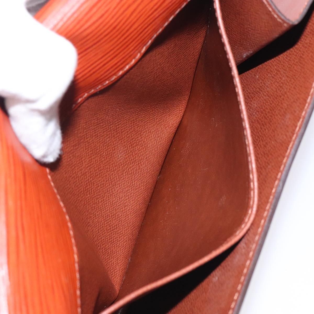 Louis Vuitton Louis Vuitton Vintage Montaigne Clutch Epi Leather Size ONE SIZE - 14 Thumbnail